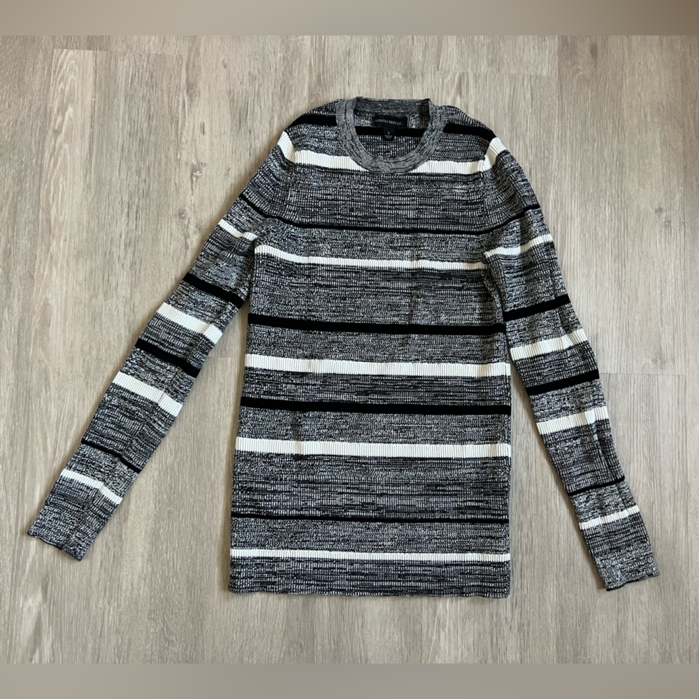 Banana Republic Skinny Ribbed Light Grey Monochrome Sweater Small